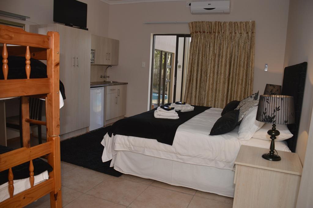 Two Bells Guest House Bloemfontein Rum bild