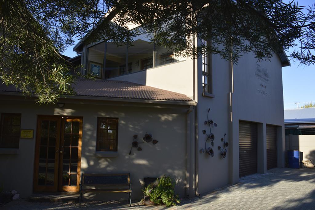 Two Bells Guest House Bloemfontein Exteriör bild